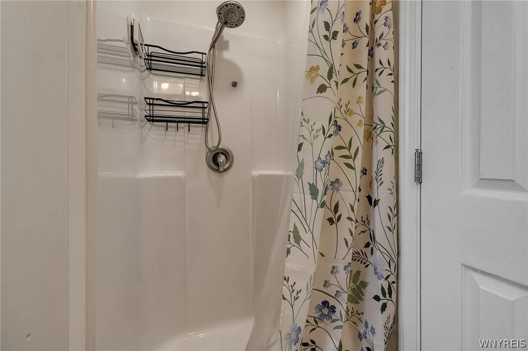 1st floor full bath w/ shower