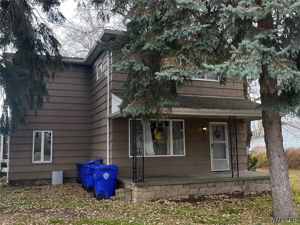 2701 Clinton Street, West Seneca, New York 14224, West Seneca, New York 14224, 5 Bedrooms Bedrooms, ,3 BathroomsBathrooms,Residential,For Sale,2701 Clinton Street, West Seneca, New York 14224,0,B1664728