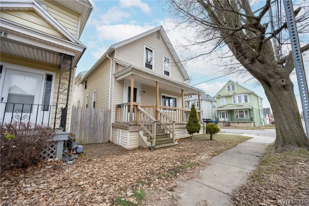 230 Weiss Street, Buffalo, New York 14206, Buffalo, New York 14206, 6 Bedrooms Bedrooms, ,2 BathroomsBathrooms,Residential,For Sale,230 Weiss Street, Buffalo, New York 14206,0,B1664684