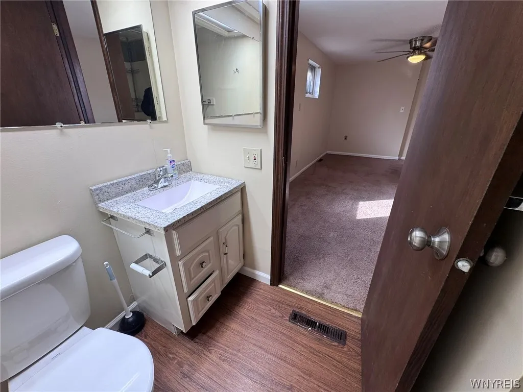 10761 Main Street 2, Clarence, New York 14031, Clarence, New York 14031, 1 Bedroom Bedrooms, 4 Rooms Rooms,1 BathroomBathrooms,Residential Lease,For Rent,10761 Main Street 2, Clarence, New York 14031,0,B1664831