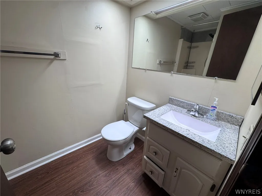 10761 Main Street 2, Clarence, New York 14031, Clarence, New York 14031, 1 Bedroom Bedrooms, 4 Rooms Rooms,1 BathroomBathrooms,Residential Lease,For Rent,10761 Main Street 2, Clarence, New York 14031,0,B1664831