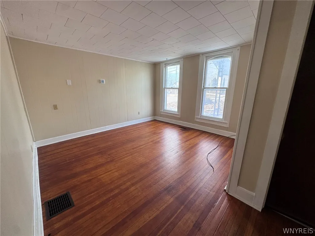 10761 Main Street 2, Clarence, New York 14031, Clarence, New York 14031, 1 Bedroom Bedrooms, 4 Rooms Rooms,1 BathroomBathrooms,Residential Lease,For Rent,10761 Main Street 2, Clarence, New York 14031,0,B1664831