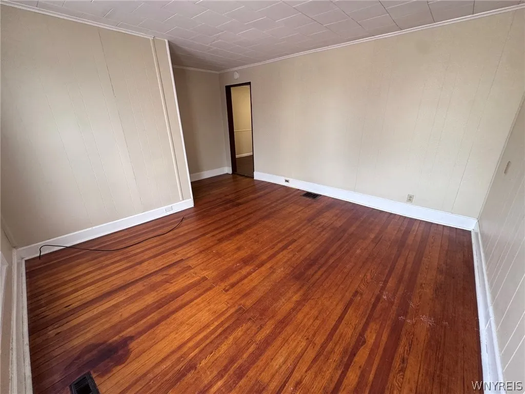 10761 Main Street 2, Clarence, New York 14031, Clarence, New York 14031, 1 Bedroom Bedrooms, 4 Rooms Rooms,1 BathroomBathrooms,Residential Lease,For Rent,10761 Main Street 2, Clarence, New York 14031,0,B1664831