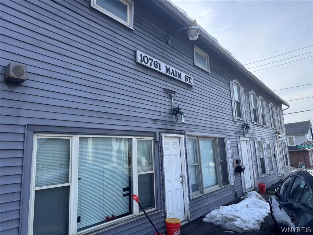 10761 Main Street 2, Clarence, New York 14031, Clarence, New York 14031, 1 Bedroom Bedrooms, 4 Rooms Rooms,1 BathroomBathrooms,Residential Lease,For Rent,10761 Main Street 2, Clarence, New York 14031,0,B1664831