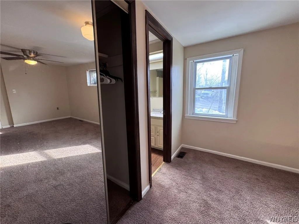 10761 Main Street 2, Clarence, New York 14031, Clarence, New York 14031, 1 Bedroom Bedrooms, 4 Rooms Rooms,1 BathroomBathrooms,Residential Lease,For Rent,10761 Main Street 2, Clarence, New York 14031,0,B1664831