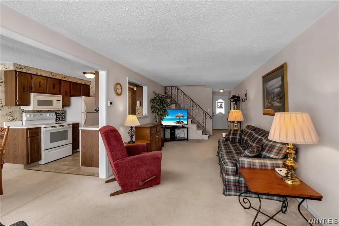 208 Harrogate, Amherst, New York 14221, Amherst, New York 14221, 3 Bedrooms Bedrooms, 8 Rooms Rooms,2 BathroomsBathrooms,Residential,For Sale,208 Harrogate, Amherst, New York 14221,0,B1662656