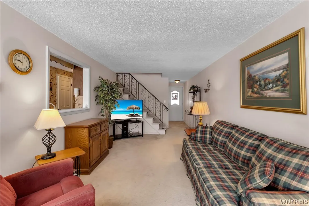 208 Harrogate, Amherst, New York 14221, Amherst, New York 14221, 3 Bedrooms Bedrooms, 8 Rooms Rooms,2 BathroomsBathrooms,Residential,For Sale,208 Harrogate, Amherst, New York 14221,0,B1662656