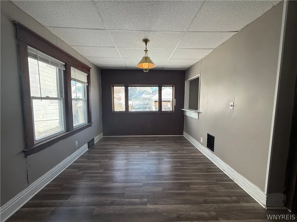 187 Condon Avenue, Buffalo, New York 14207, Buffalo, New York 14207, 3 Bedrooms Bedrooms, 6 Rooms Rooms,1 BathroomBathrooms,Residential,For Sale,187 Condon Avenue, Buffalo, New York 14207,0,B1664412
