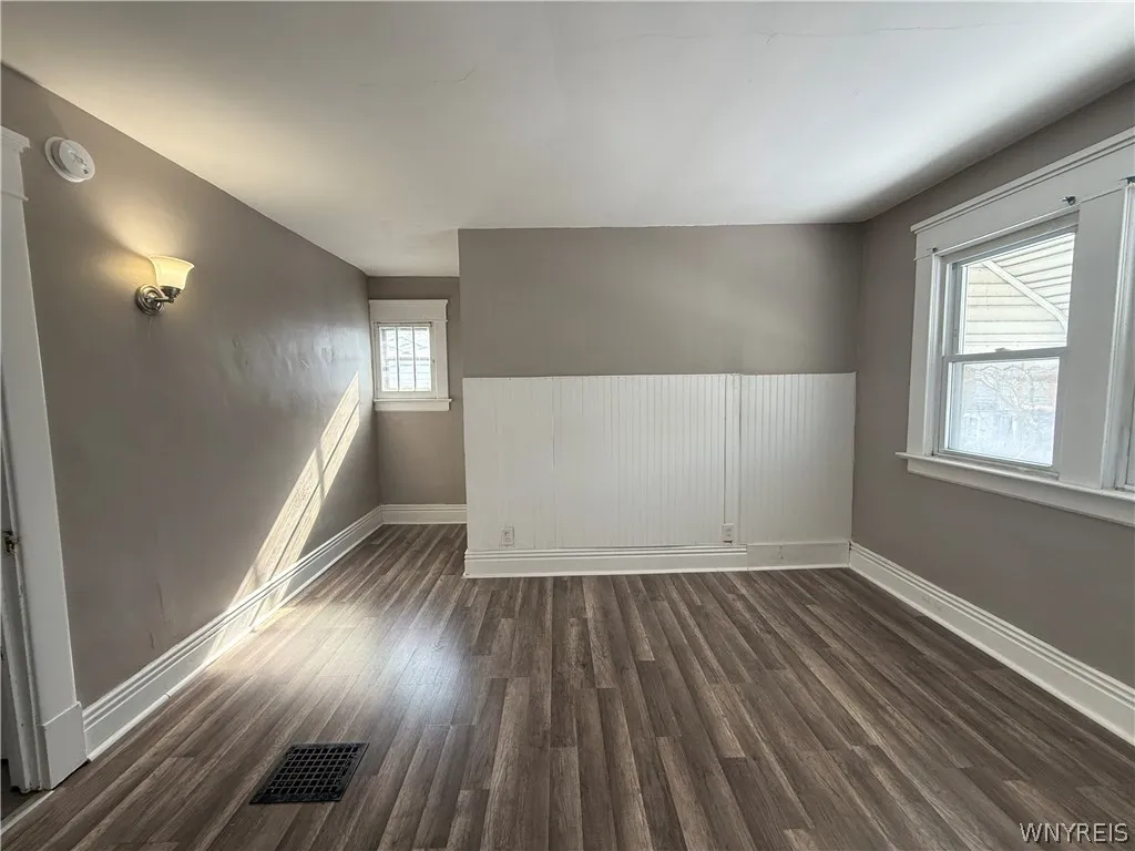 187 Condon Avenue, Buffalo, New York 14207, Buffalo, New York 14207, 3 Bedrooms Bedrooms, 6 Rooms Rooms,1 BathroomBathrooms,Residential,For Sale,187 Condon Avenue, Buffalo, New York 14207,0,B1664412