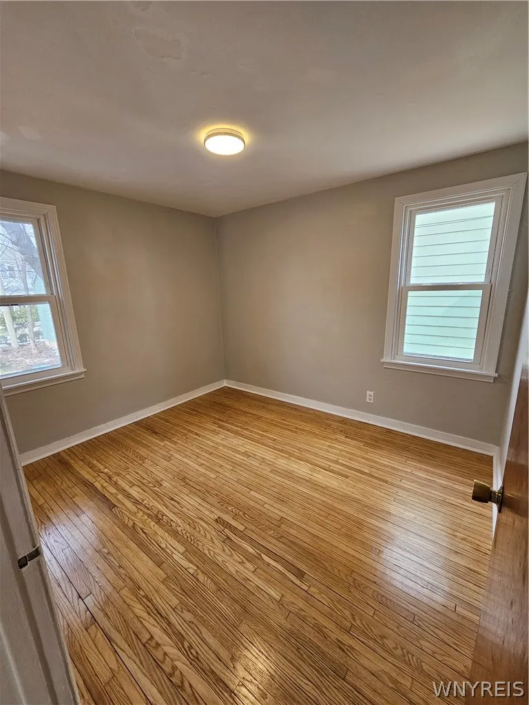 42 Layton Avenue, Amherst, New York 14226, Amherst, New York 14226, 2 Bedrooms Bedrooms, 5 Rooms Rooms,1 BathroomBathrooms,Residential Lease,For Rent,42 Layton Avenue, Amherst, New York 14226,0,B1665059