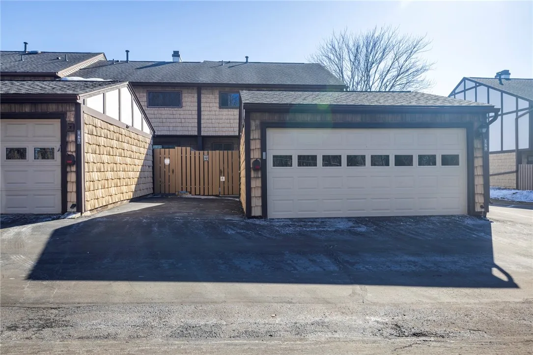 169 New Wickham Drive, Penfield, New York 14526, Penfield, New York 14526, 3 Bedrooms Bedrooms, 6 Rooms Rooms,2 BathroomsBathrooms,Residential,Closed,169 New Wickham Drive, Penfield, New York 14526,0,R1664169