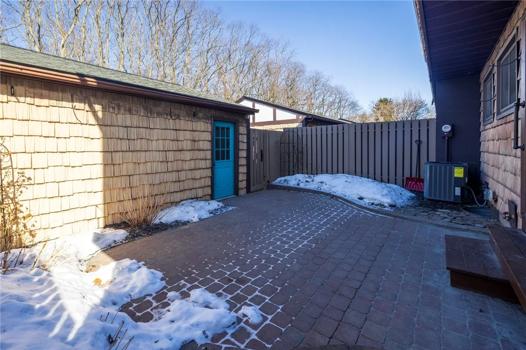 169 New Wickham Drive, Penfield, New York 14526, Penfield, New York 14526, 3 Bedrooms Bedrooms, 6 Rooms Rooms,2 BathroomsBathrooms,Residential,Closed,169 New Wickham Drive, Penfield, New York 14526,0,R1664169