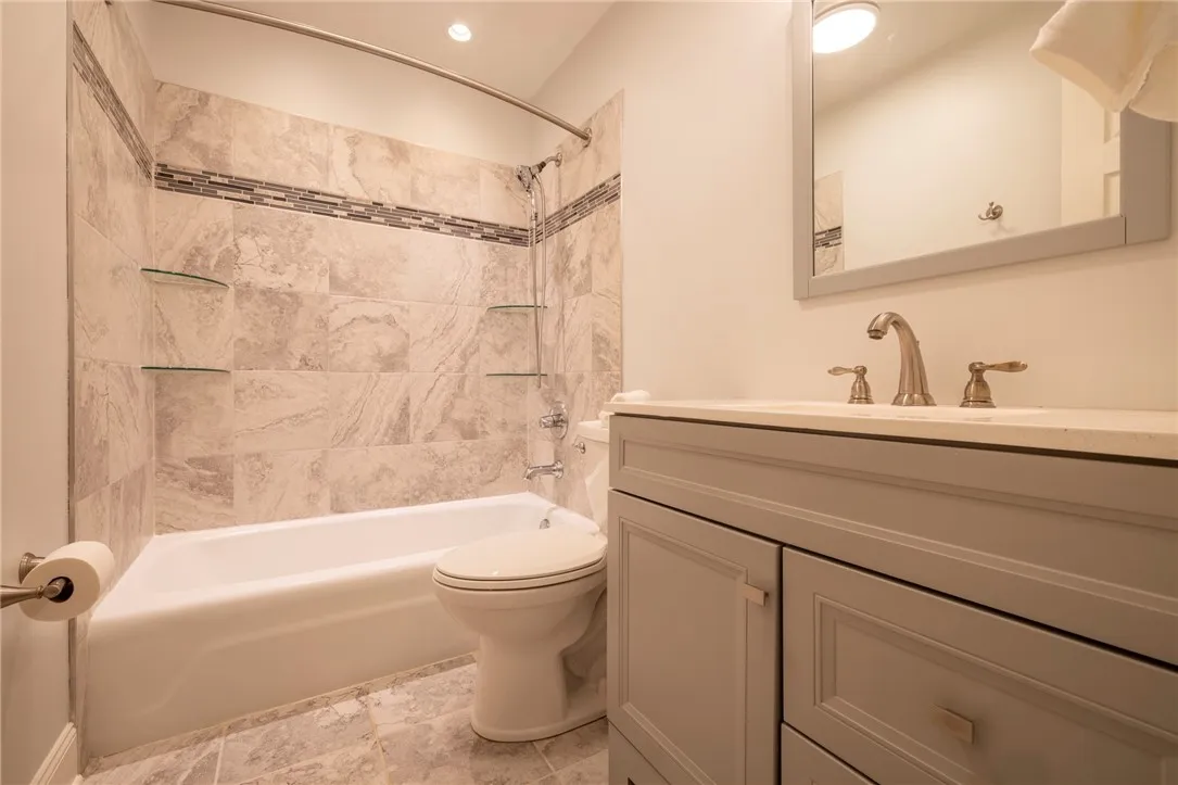 169 New Wickham Drive, Penfield, New York 14526, Penfield, New York 14526, 3 Bedrooms Bedrooms, 6 Rooms Rooms,2 BathroomsBathrooms,Residential,Closed,169 New Wickham Drive, Penfield, New York 14526,0,R1664169