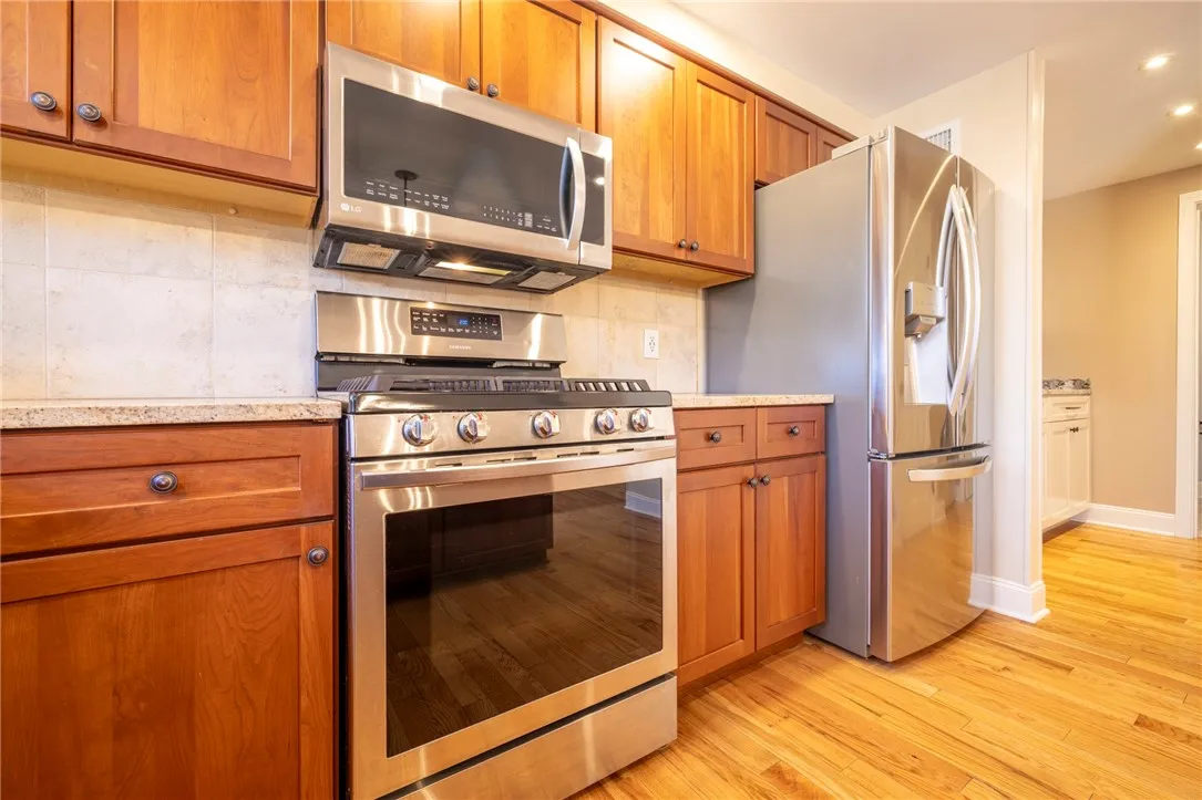 169 New Wickham Drive, Penfield, New York 14526, Penfield, New York 14526, 3 Bedrooms Bedrooms, 6 Rooms Rooms,2 BathroomsBathrooms,Residential,Closed,169 New Wickham Drive, Penfield, New York 14526,0,R1664169