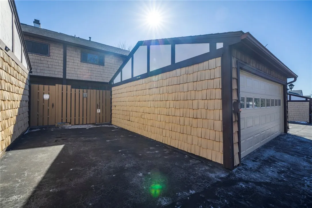 169 New Wickham Drive, Penfield, New York 14526, Penfield, New York 14526, 3 Bedrooms Bedrooms, 6 Rooms Rooms,2 BathroomsBathrooms,Residential,Closed,169 New Wickham Drive, Penfield, New York 14526,0,R1664169