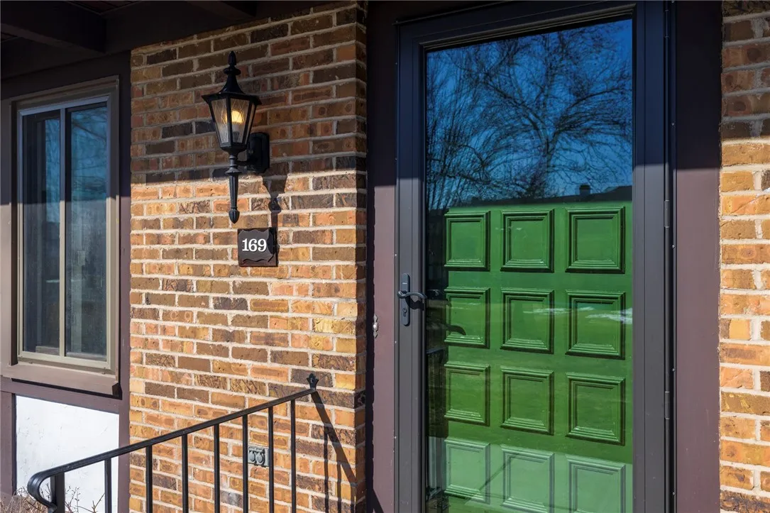 169 New Wickham Drive, Penfield, New York 14526, Penfield, New York 14526, 3 Bedrooms Bedrooms, 6 Rooms Rooms,2 BathroomsBathrooms,Residential,Closed,169 New Wickham Drive, Penfield, New York 14526,0,R1664169