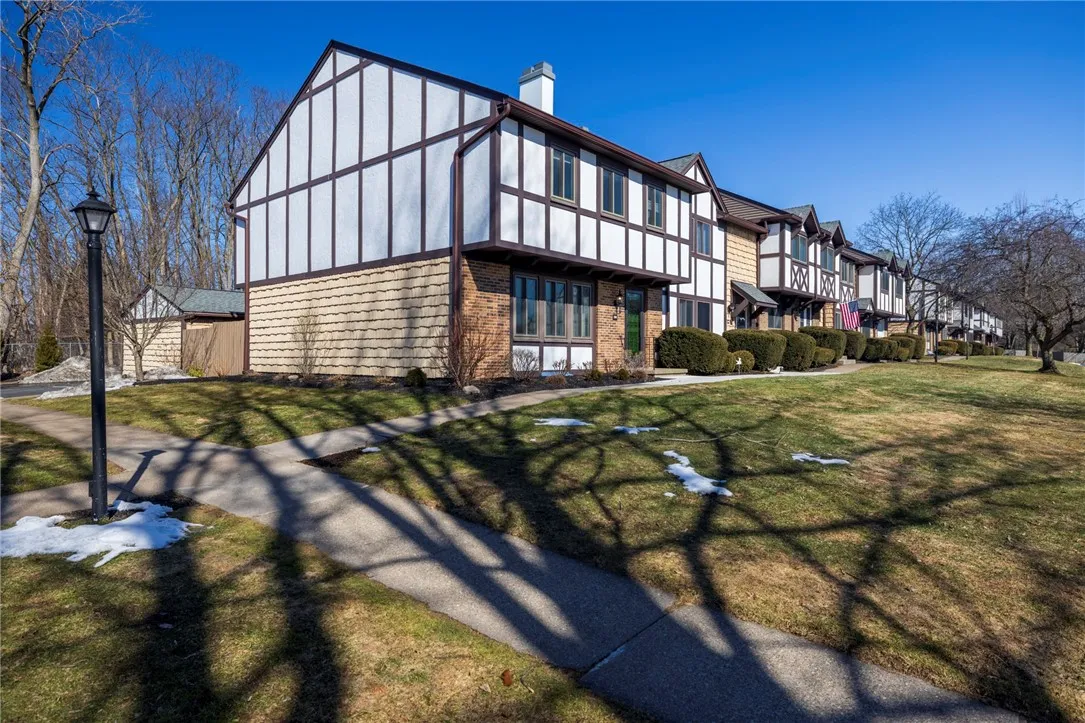 169 New Wickham Drive, Penfield, New York 14526, Penfield, New York 14526, 3 Bedrooms Bedrooms, 6 Rooms Rooms,2 BathroomsBathrooms,Residential,Closed,169 New Wickham Drive, Penfield, New York 14526,0,R1664169