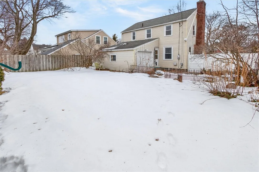 205 Thorncliffe Drive, Irondequoit, New York 14617, Irondequoit, New York 14617, 2 Bedrooms Bedrooms, 8 Rooms Rooms,2 BathroomsBathrooms,Residential,Closed,205 Thorncliffe Drive, Irondequoit, New York 14617,0,R1665007