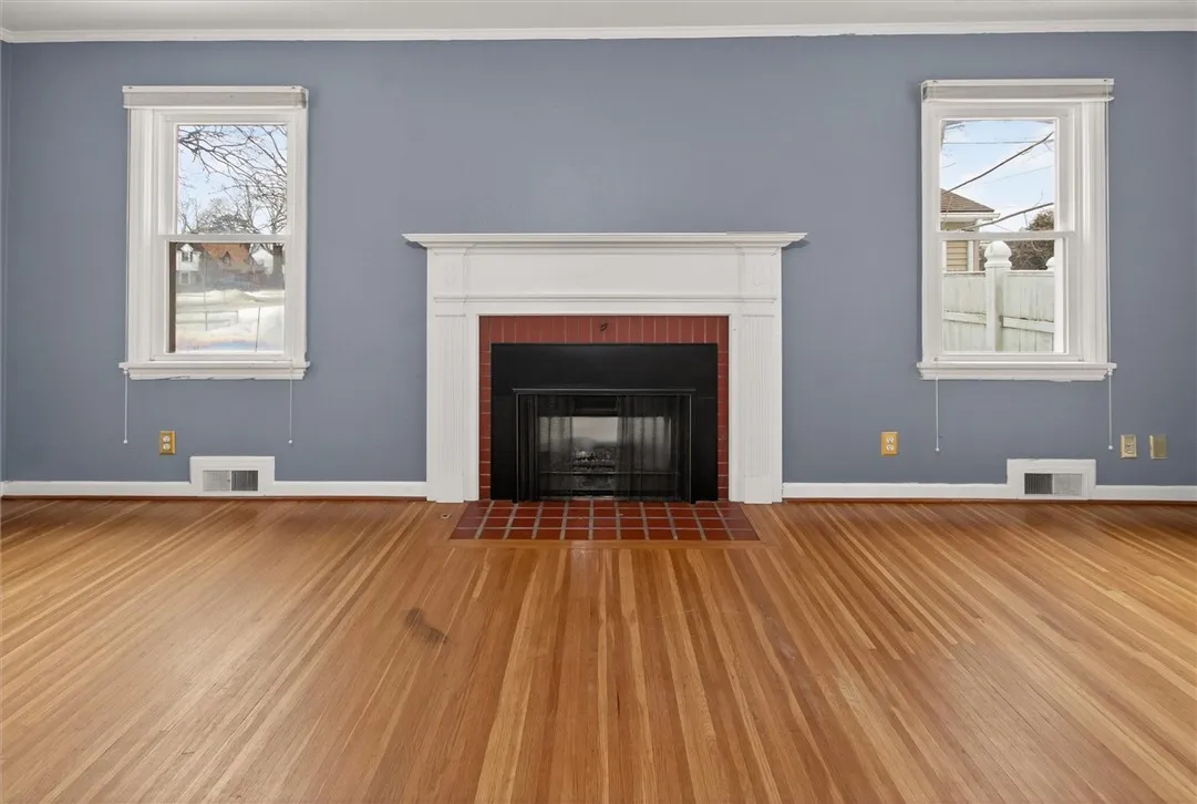 205 Thorncliffe Drive, Irondequoit, New York 14617, Irondequoit, New York 14617, 2 Bedrooms Bedrooms, 8 Rooms Rooms,2 BathroomsBathrooms,Residential,Closed,205 Thorncliffe Drive, Irondequoit, New York 14617,0,R1665007