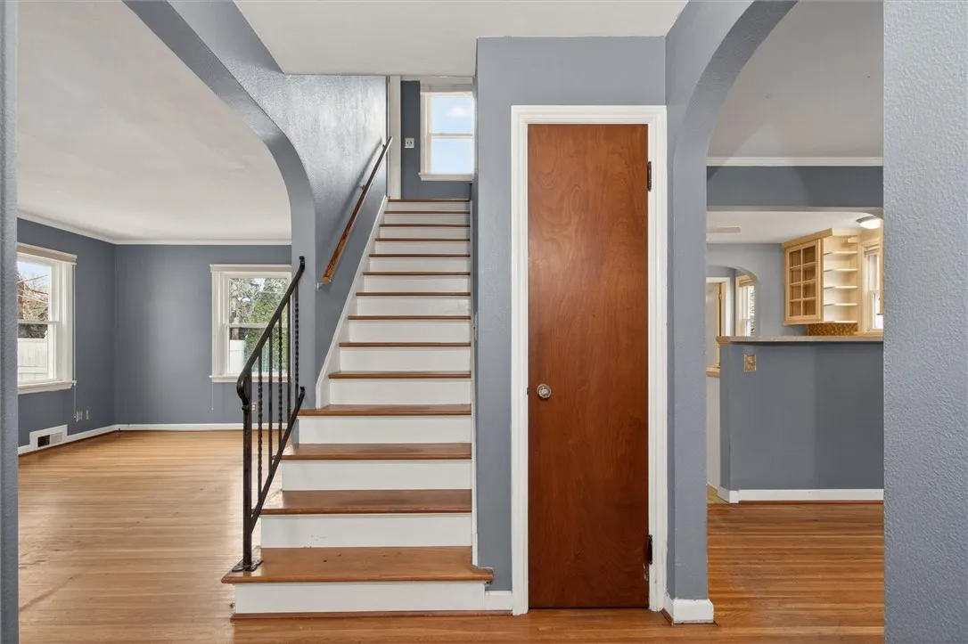 205 Thorncliffe Drive, Irondequoit, New York 14617, Irondequoit, New York 14617, 2 Bedrooms Bedrooms, 8 Rooms Rooms,2 BathroomsBathrooms,Residential,Closed,205 Thorncliffe Drive, Irondequoit, New York 14617,0,R1665007