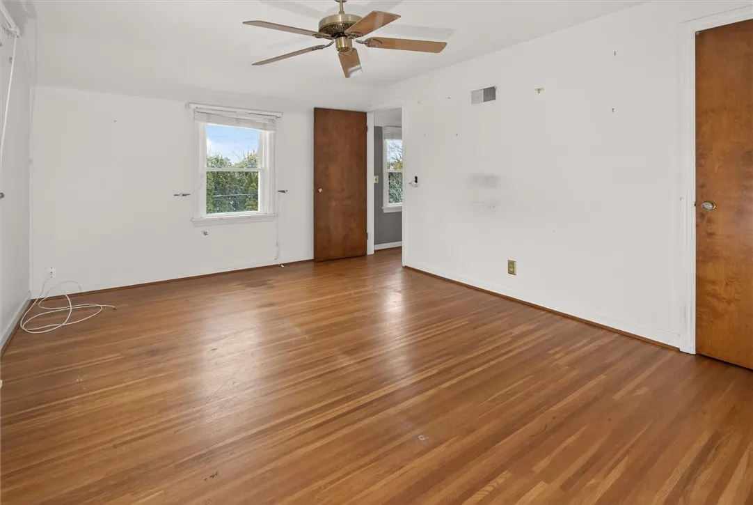 205 Thorncliffe Drive, Irondequoit, New York 14617, Irondequoit, New York 14617, 2 Bedrooms Bedrooms, 8 Rooms Rooms,2 BathroomsBathrooms,Residential,Closed,205 Thorncliffe Drive, Irondequoit, New York 14617,0,R1665007