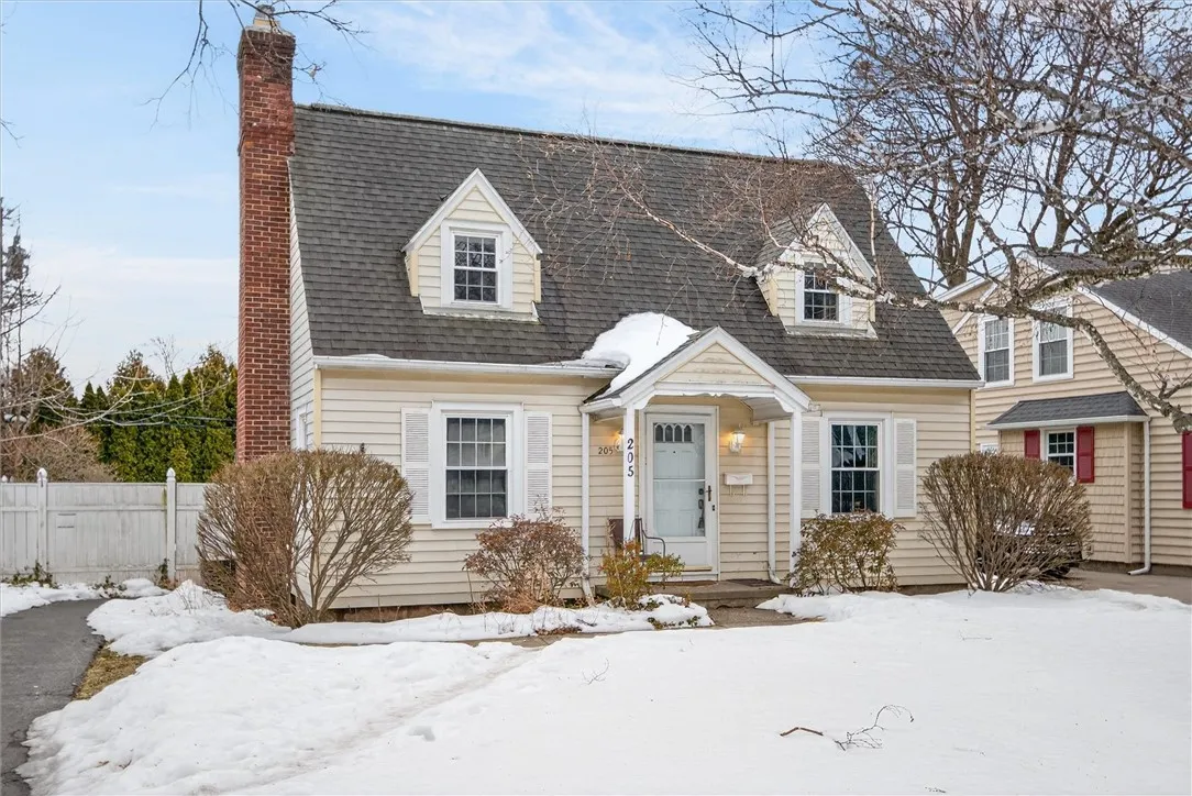 205 Thorncliffe Drive, Irondequoit, New York 14617, Irondequoit, New York 14617, 2 Bedrooms Bedrooms, 8 Rooms Rooms,2 BathroomsBathrooms,Residential,Closed,205 Thorncliffe Drive, Irondequoit, New York 14617,0,R1665007