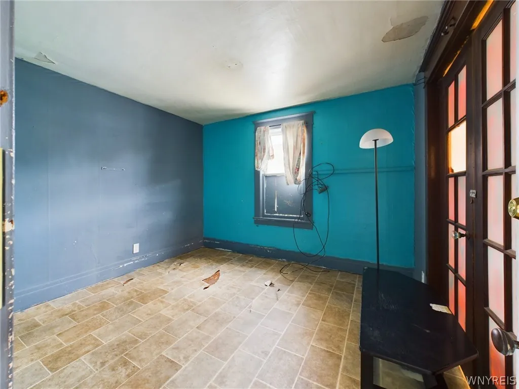 106 Esser Avenue, Buffalo, New York 14207, Buffalo, New York 14207, 4 Bedrooms Bedrooms, ,2 BathroomsBathrooms,Residential,For Sale,106 Esser Avenue, Buffalo, New York 14207,0,B1665045