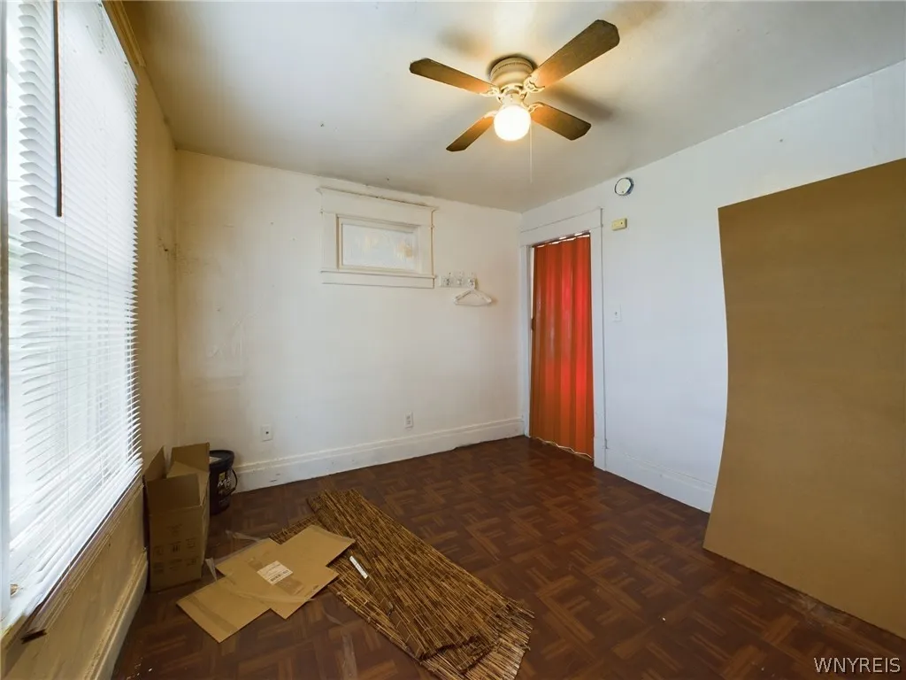 106 Esser Avenue, Buffalo, New York 14207, Buffalo, New York 14207, 4 Bedrooms Bedrooms, ,2 BathroomsBathrooms,Residential,For Sale,106 Esser Avenue, Buffalo, New York 14207,0,B1665045