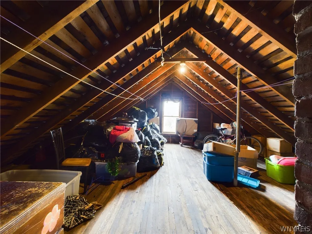 106 Esser Avenue, Buffalo, New York 14207, Buffalo, New York 14207, 4 Bedrooms Bedrooms, ,2 BathroomsBathrooms,Residential,For Sale,106 Esser Avenue, Buffalo, New York 14207,0,B1665045