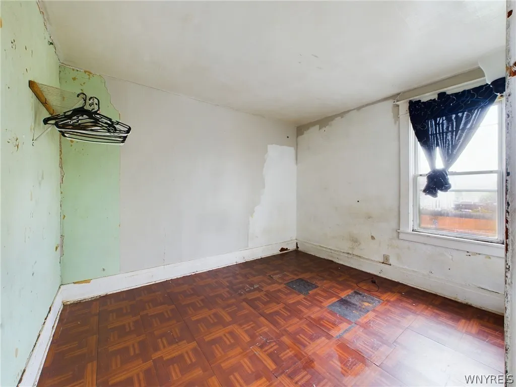 106 Esser Avenue, Buffalo, New York 14207, Buffalo, New York 14207, 4 Bedrooms Bedrooms, ,2 BathroomsBathrooms,Residential,For Sale,106 Esser Avenue, Buffalo, New York 14207,0,B1665045