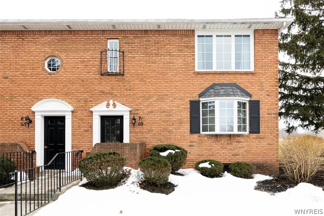 71 Tralee Terrace, Amherst, New York 14051, Amherst, New York 14051, 1 Bedroom Bedrooms, 5 Rooms Rooms,2 BathroomsBathrooms,Residential,For Sale,71 Tralee Terrace, Amherst, New York 14051,0,B1663190