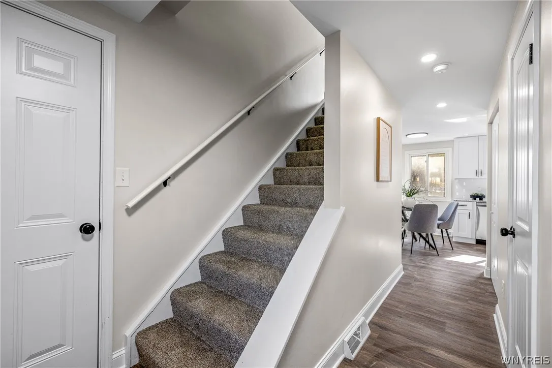 3925 Sharondale Drive, Hamburg, New York 14075, Hamburg, New York 14075, 4 Bedrooms Bedrooms, 9 Rooms Rooms,1 BathroomBathrooms,Residential,For Sale,3925 Sharondale Drive, Hamburg, New York 14075,0,B1665123