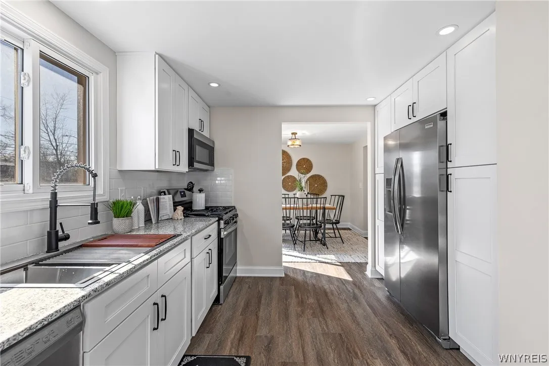 3925 Sharondale Drive, Hamburg, New York 14075, Hamburg, New York 14075, 4 Bedrooms Bedrooms, 9 Rooms Rooms,1 BathroomBathrooms,Residential,For Sale,3925 Sharondale Drive, Hamburg, New York 14075,0,B1665123