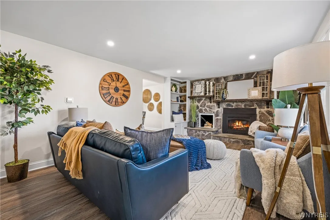 3925 Sharondale Drive, Hamburg, New York 14075, Hamburg, New York 14075, 4 Bedrooms Bedrooms, 9 Rooms Rooms,1 BathroomBathrooms,Residential,For Sale,3925 Sharondale Drive, Hamburg, New York 14075,0,B1665123