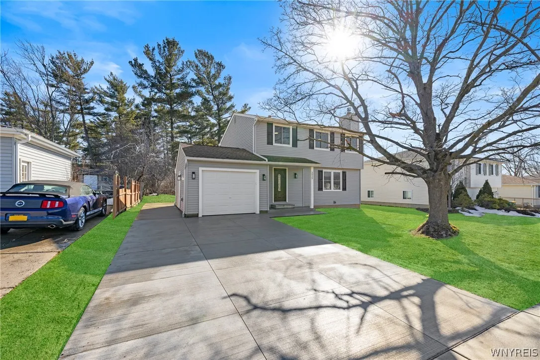 3925 Sharondale Drive, Hamburg, New York 14075, Hamburg, New York 14075, 4 Bedrooms Bedrooms, 9 Rooms Rooms,1 BathroomBathrooms,Residential,For Sale,3925 Sharondale Drive, Hamburg, New York 14075,0,B1665123