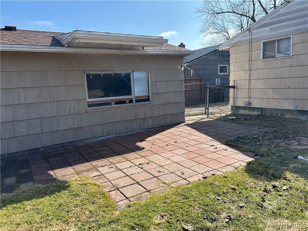 128 Bannard Avenue, Tonawanda, New York 14150, Tonawanda, New York 14150, 2 Bedrooms Bedrooms, 5 Rooms Rooms,1 BathroomBathrooms,Residential Lease,For Rent,128 Bannard Avenue, Tonawanda, New York 14150,0,B1665129