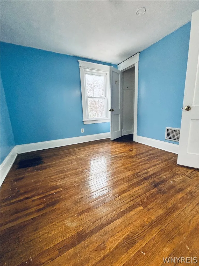 354 Shepard Avenue 2, Tonawanda, New York 14217, Tonawanda, New York 14217, 2 Bedrooms Bedrooms, 5 Rooms Rooms,1 BathroomBathrooms,Residential Lease,Closed,354 Shepard Avenue 2, Tonawanda, New York 14217,0,B1665137