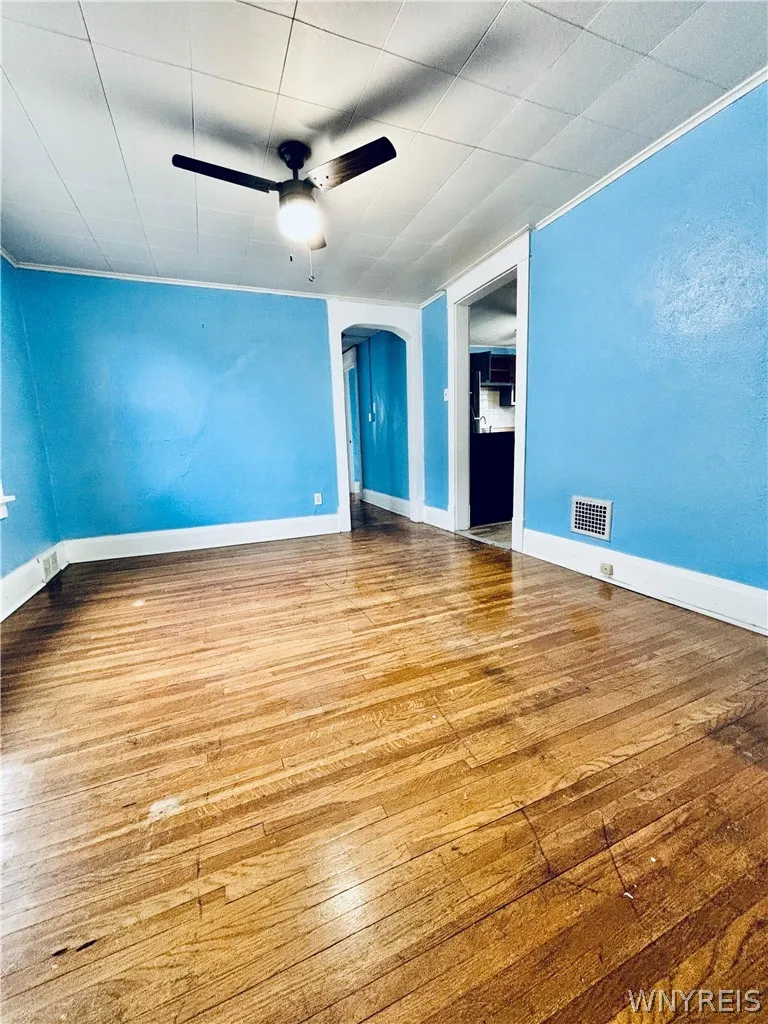 354 Shepard Avenue 2, Tonawanda, New York 14217, Tonawanda, New York 14217, 2 Bedrooms Bedrooms, 5 Rooms Rooms,1 BathroomBathrooms,Residential Lease,Closed,354 Shepard Avenue 2, Tonawanda, New York 14217,0,B1665137