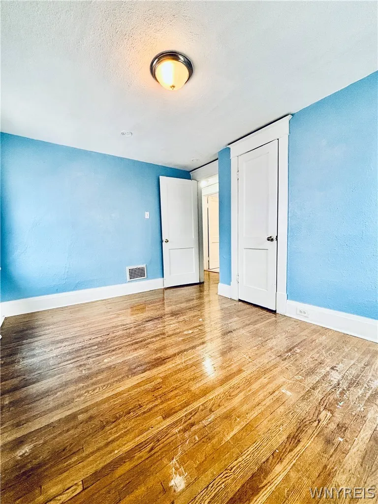 354 Shepard Avenue 2, Tonawanda, New York 14217, Tonawanda, New York 14217, 2 Bedrooms Bedrooms, 5 Rooms Rooms,1 BathroomBathrooms,Residential Lease,Closed,354 Shepard Avenue 2, Tonawanda, New York 14217,0,B1665137