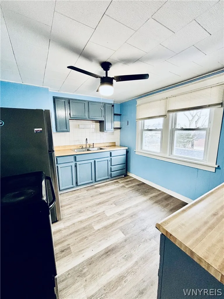 354 Shepard Avenue 2, Tonawanda, New York 14217, Tonawanda, New York 14217, 2 Bedrooms Bedrooms, 5 Rooms Rooms,1 BathroomBathrooms,Residential Lease,Closed,354 Shepard Avenue 2, Tonawanda, New York 14217,0,B1665137