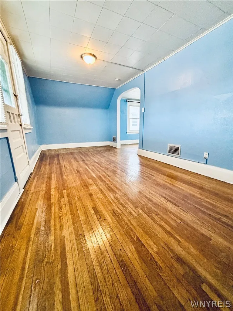 354 Shepard Avenue 2, Tonawanda, New York 14217, Tonawanda, New York 14217, 2 Bedrooms Bedrooms, 5 Rooms Rooms,1 BathroomBathrooms,Residential Lease,Closed,354 Shepard Avenue 2, Tonawanda, New York 14217,0,B1665137