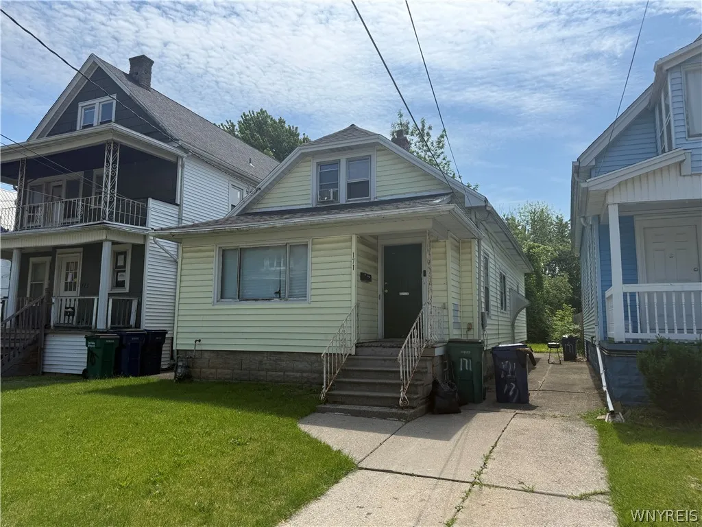 171 Roesch Avenue, Buffalo, New York 14207, Buffalo, New York 14207, 4 Bedrooms Bedrooms, 7 Rooms Rooms,2 BathroomsBathrooms,Residential,For Sale,171 Roesch Avenue, Buffalo, New York 14207,0,B1663546