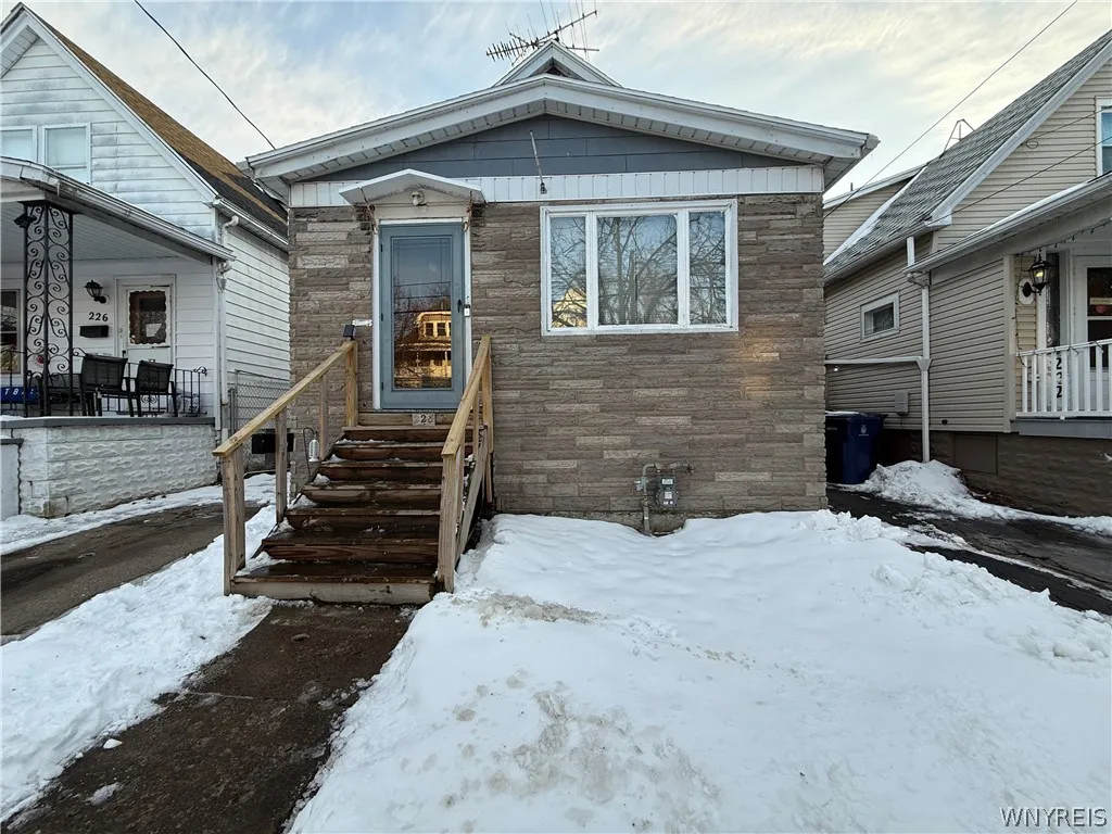 228 Newfield Street, Buffalo, New York 14207, Buffalo, New York 14207, 4 Bedrooms Bedrooms, 6 Rooms Rooms,1 BathroomBathrooms,Residential,For Sale,228 Newfield Street, Buffalo, New York 14207,0,B1664087