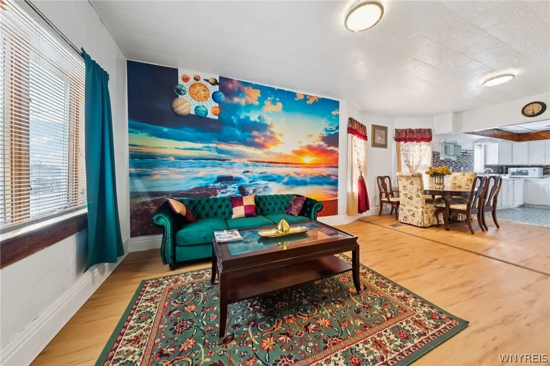 20 Deer Street, Buffalo, New York 14207, Buffalo, New York 14207, 5 Bedrooms Bedrooms, 6 Rooms Rooms,1 BathroomBathrooms,Residential,For Sale,20 Deer Street, Buffalo, New York 14207,0,B1665438