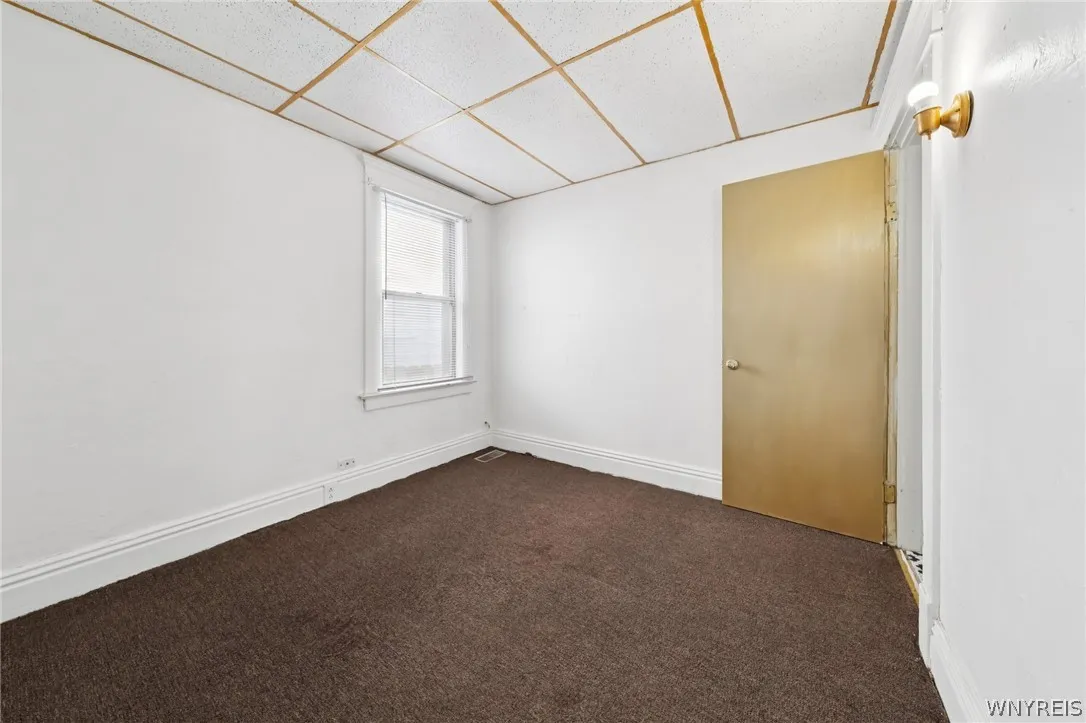 20 Deer Street, Buffalo, New York 14207, Buffalo, New York 14207, 5 Bedrooms Bedrooms, 6 Rooms Rooms,1 BathroomBathrooms,Residential,For Sale,20 Deer Street, Buffalo, New York 14207,0,B1665438