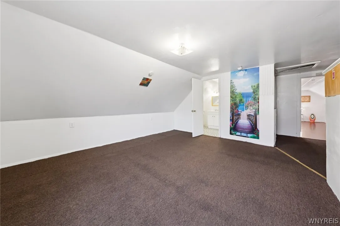 20 Deer Street, Buffalo, New York 14207, Buffalo, New York 14207, 5 Bedrooms Bedrooms, 6 Rooms Rooms,1 BathroomBathrooms,Residential,For Sale,20 Deer Street, Buffalo, New York 14207,0,B1665438