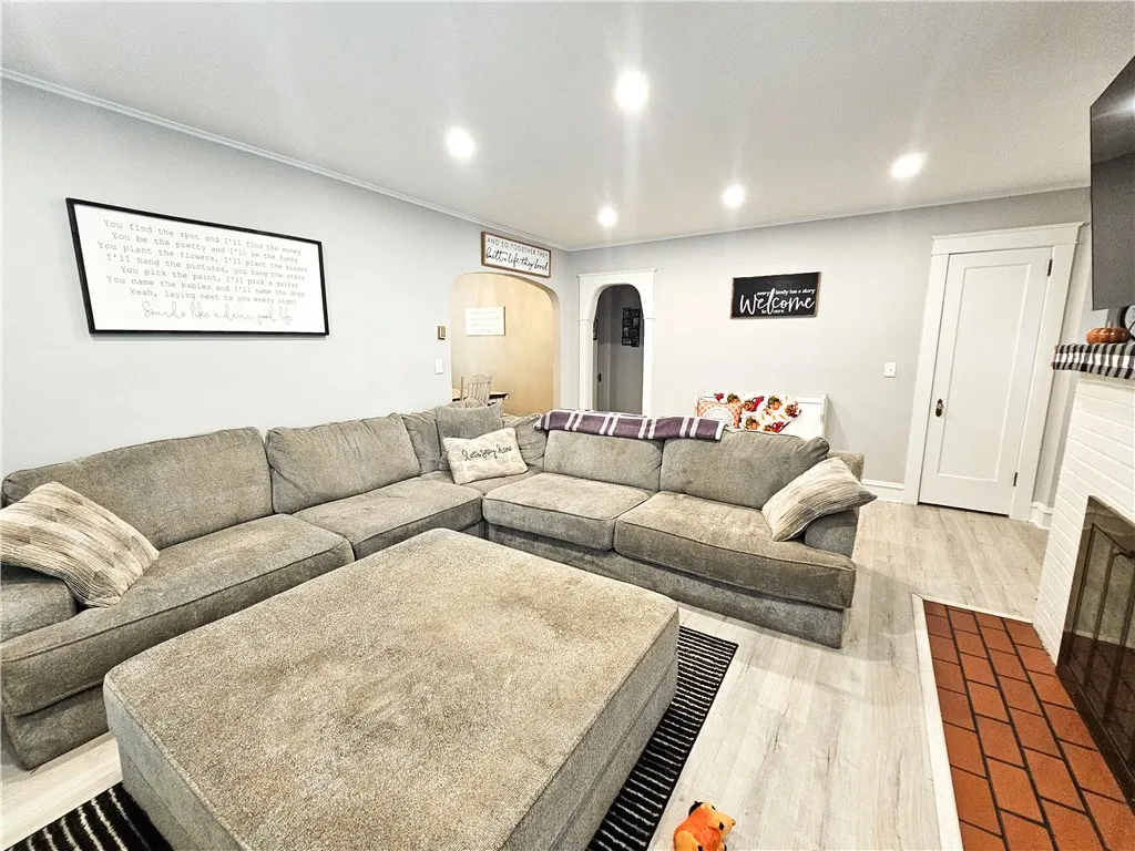 112 Glen Avenue, Elmira, New York 14905, Elmira, New York 14905, 3 Bedrooms Bedrooms, 8 Rooms Rooms,2 BathroomsBathrooms,Residential,For Sale,112 Glen Avenue, Elmira, New York 14905,0,R1665446