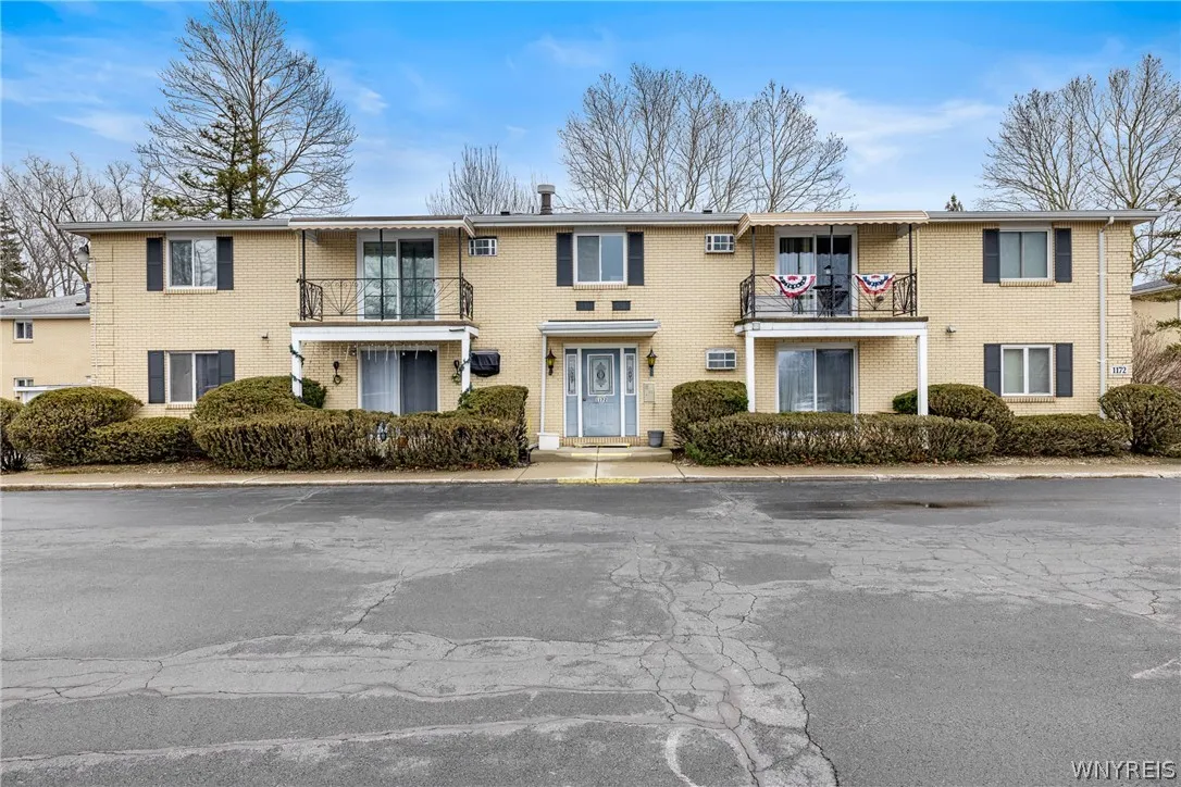 1172 Indian Church Road 16, West Seneca, New York, West Seneca, New York 14224, 2 Bedrooms Bedrooms, 5 Rooms Rooms,1 BathroomBathrooms,Residential,For Sale,1172 Indian Church Road 16, West Seneca, New York ,0,B1665493