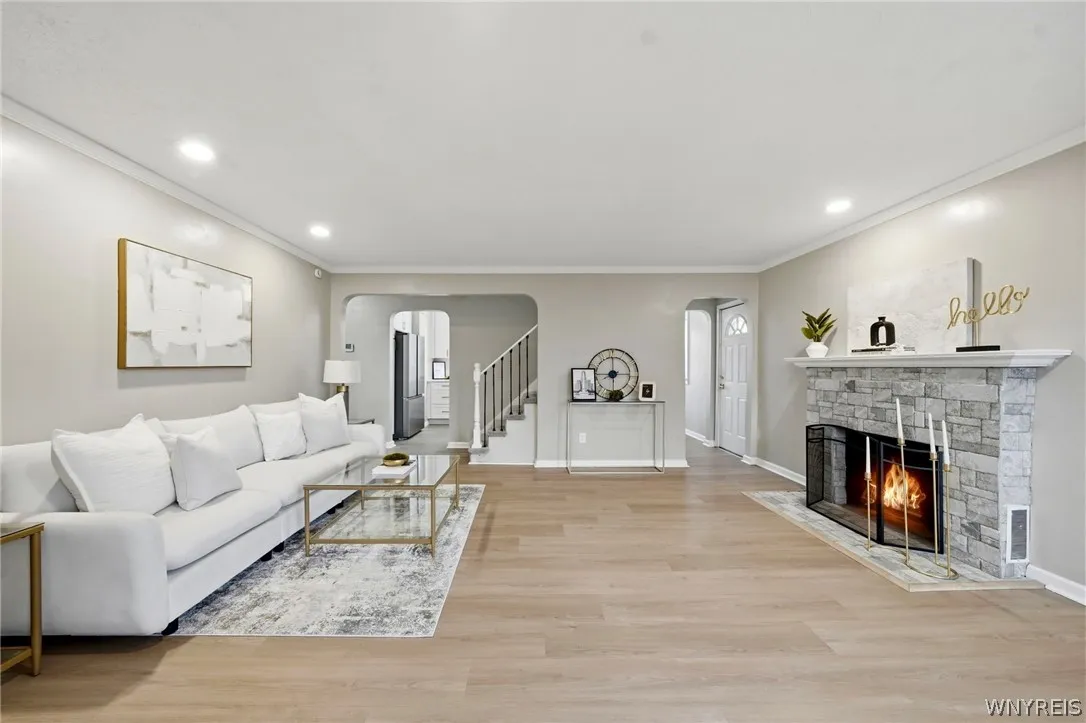 4727 North Bailey Avenue, Amherst, New York 14226, Amherst, New York 14226, 3 Bedrooms Bedrooms, 6 Rooms Rooms,2 BathroomsBathrooms,Residential,For Sale,4727 North Bailey Avenue, Amherst, New York 14226,0,B1665490