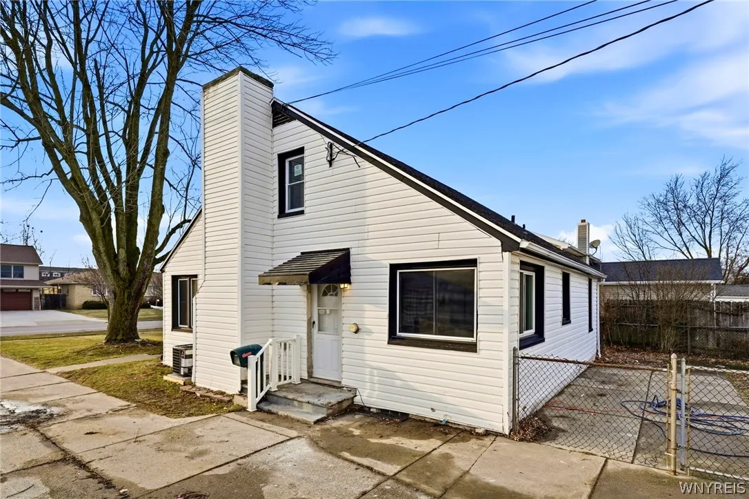 4727 North Bailey Avenue, Amherst, New York 14226, Amherst, New York 14226, 3 Bedrooms Bedrooms, 6 Rooms Rooms,2 BathroomsBathrooms,Residential,For Sale,4727 North Bailey Avenue, Amherst, New York 14226,0,B1665490